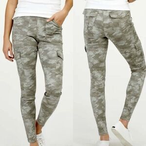 Spanx Stretch Twill Ankle Cargo Pants Gray Camo Skinny Women’s Size M